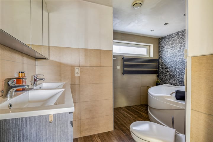 Foto 18 van Overslagseweg 1