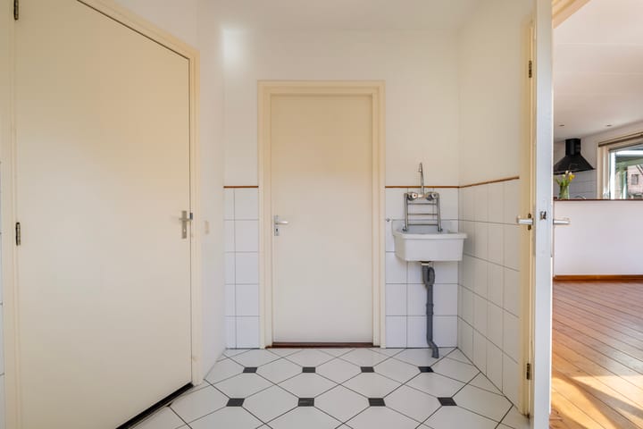 Foto 42 van Irenestraat 36