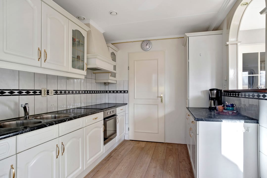 Photo 11 of Hofplein 18