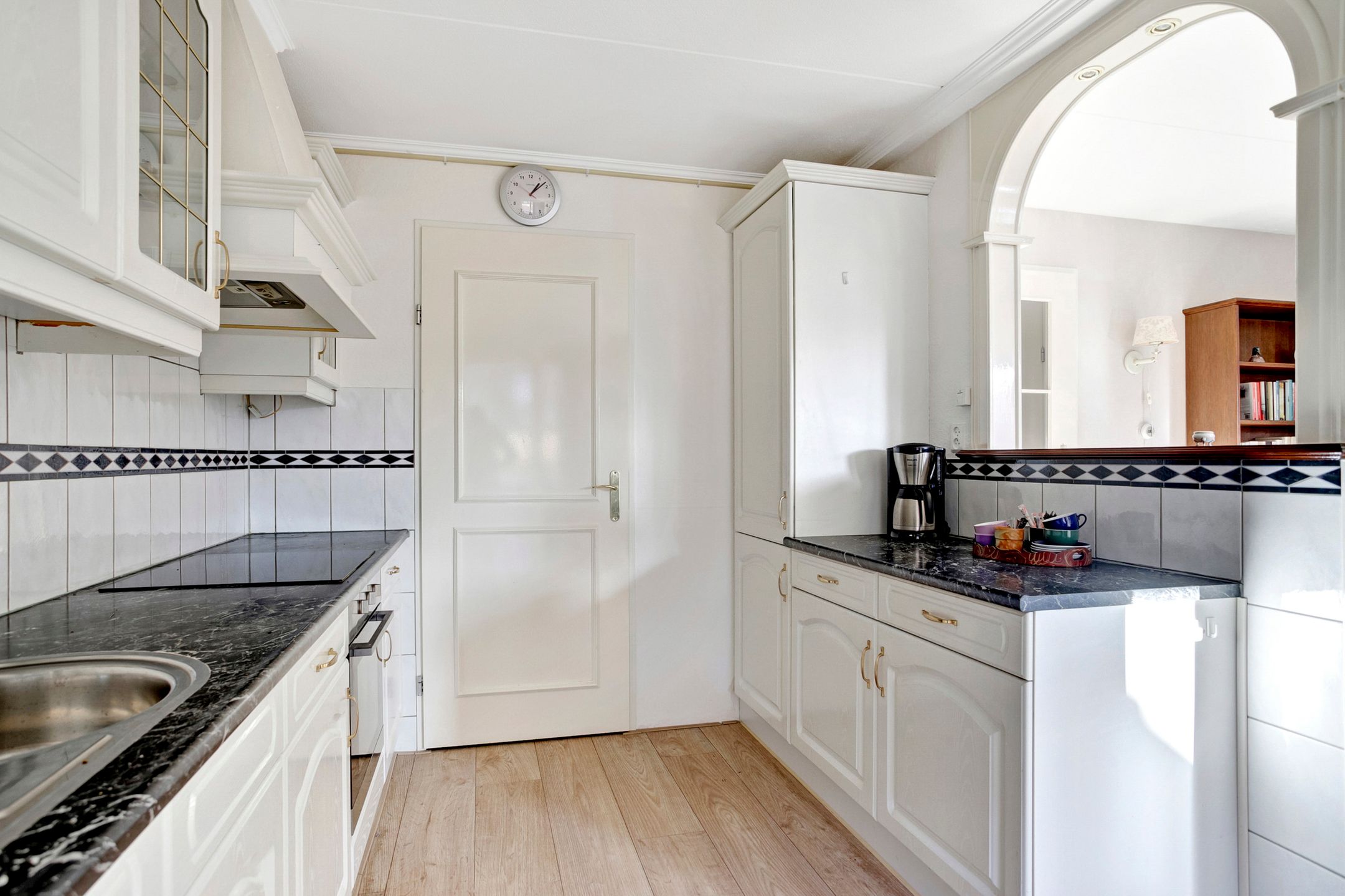 Photo 12 of Hofplein 18