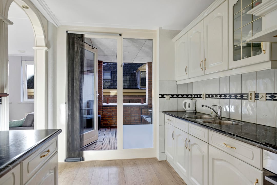 Photo 13 of Hofplein 18