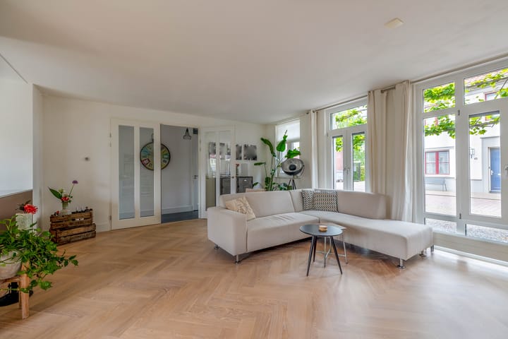 Foto 8 van J. Reyneke van Stuwestraat 13