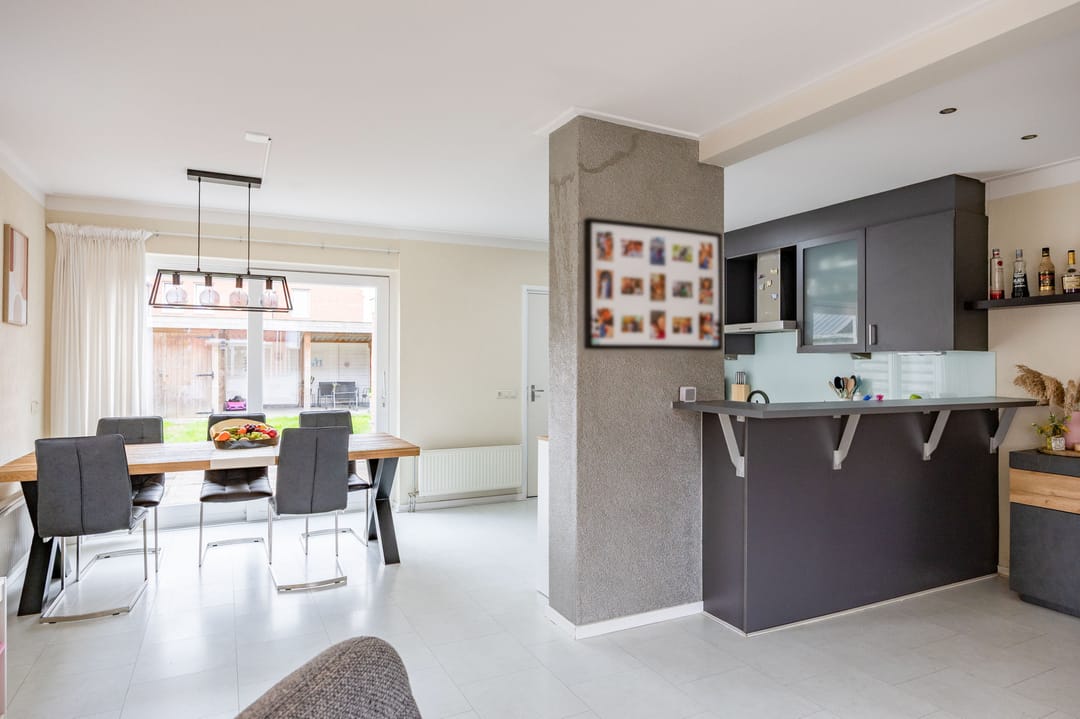 Photo 11 of Trompstraat 18