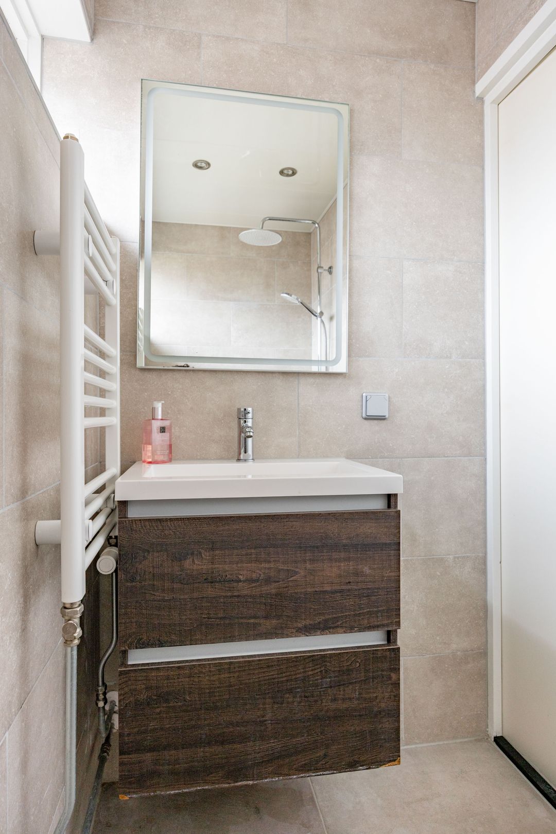 Photo 28 of Trompstraat 18