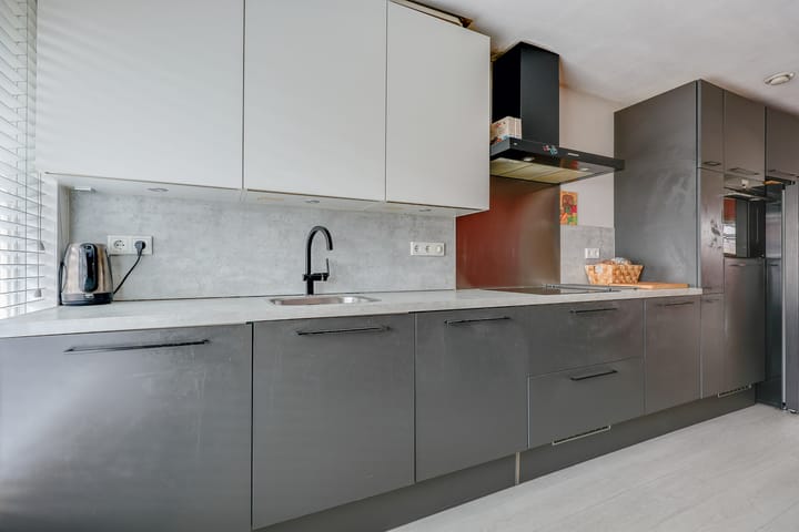 Photo 4 of Max Ernststraat 43