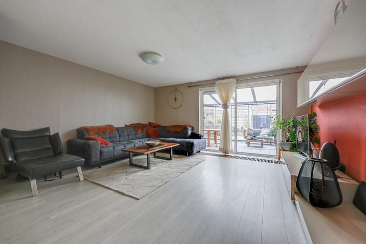 Photo 6 of Max Ernststraat 43