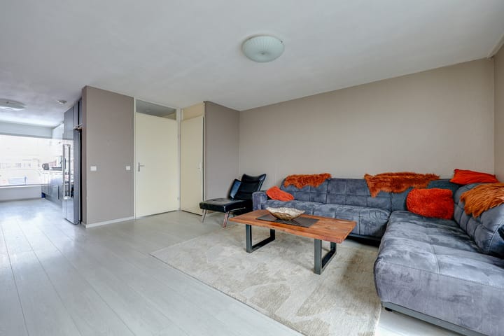 Photo 7 of Max Ernststraat 43