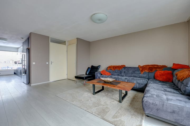 Photo 8 of Max Ernststraat 43