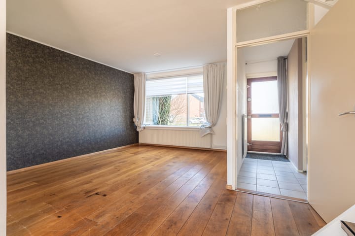 Foto 2 van Uranus 42