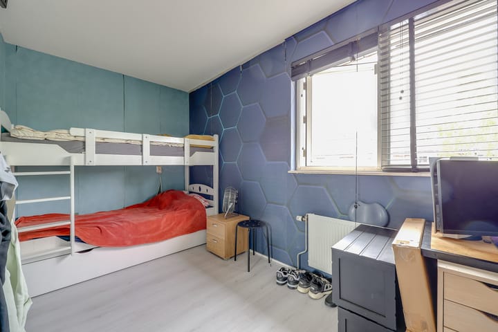 Photo 16 of Max Ernststraat 43