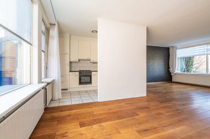 Foto 6 van Uranus 42