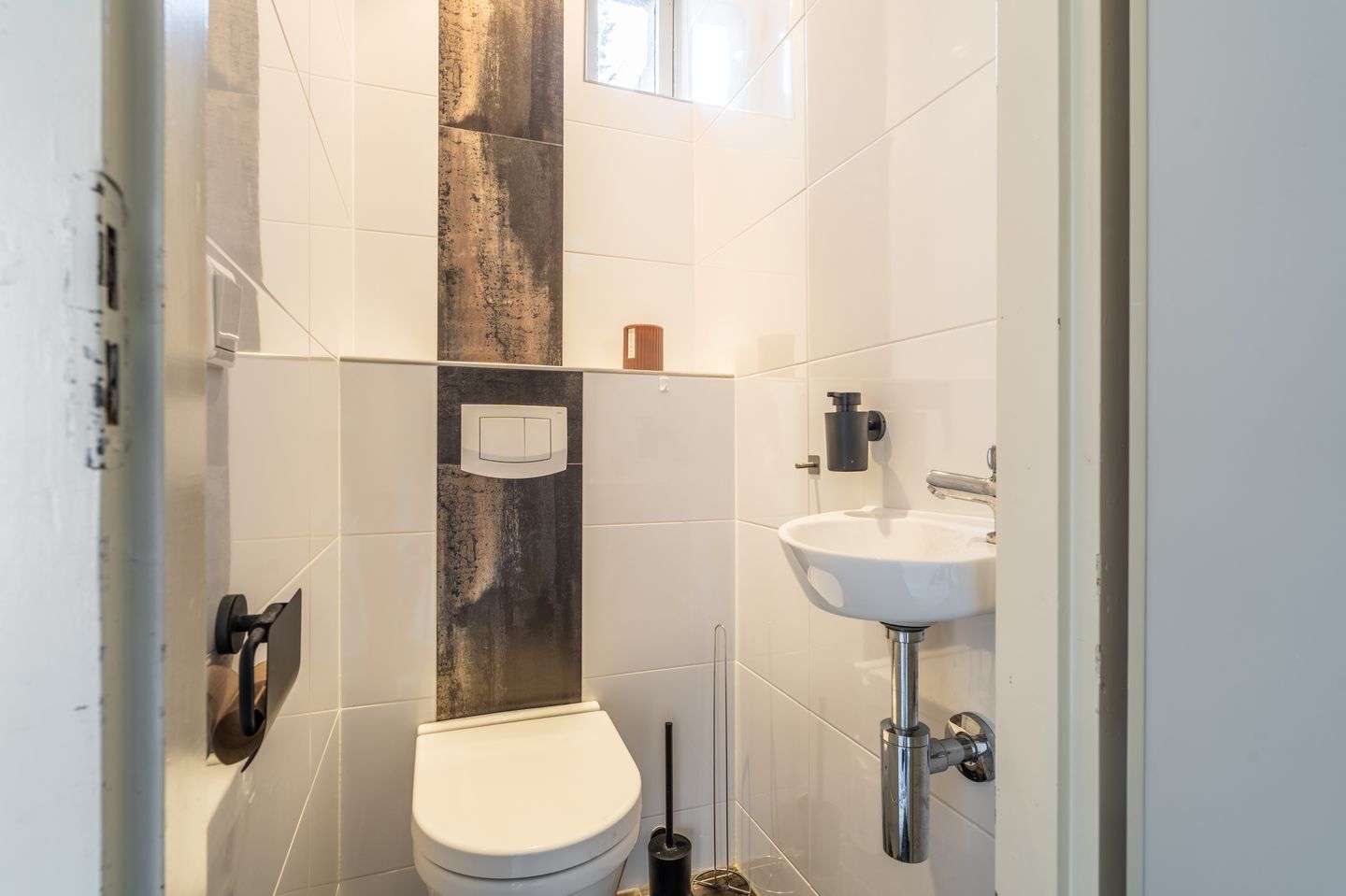 Foto 10 van Uranus 42