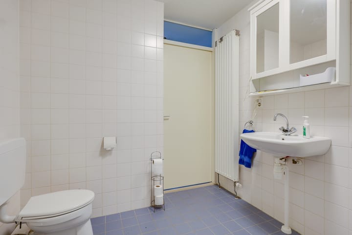 Photo 22 of Max Ernststraat 43