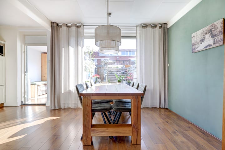 Foto 9 van Maarten Harpertsz.Trompstraat 7