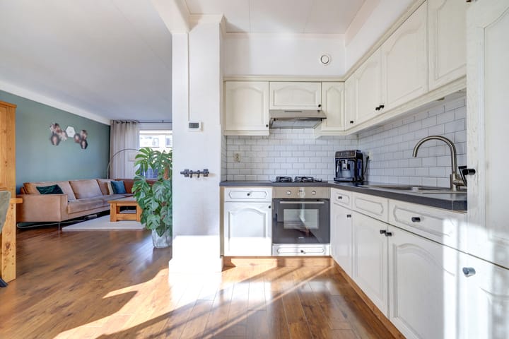 Foto 11 van Maarten Harpertsz.Trompstraat 7