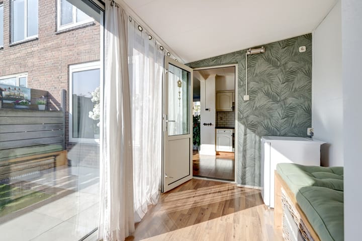 Foto 17 van Maarten Harpertsz.Trompstraat 7