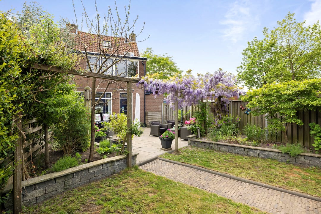 Photo 26 of Bloemstraat 40