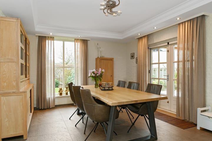 Foto 10 van Ostaderstraat 10