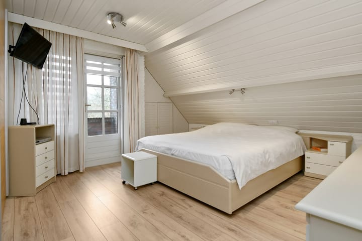 Foto 17 van Ostaderstraat 10