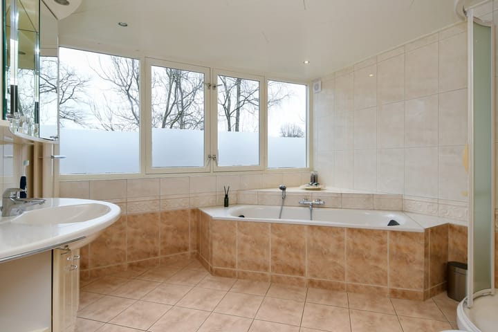 Foto 19 van Ostaderstraat 10