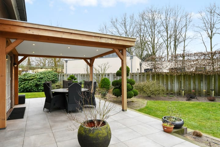 Foto 24 van Ostaderstraat 10