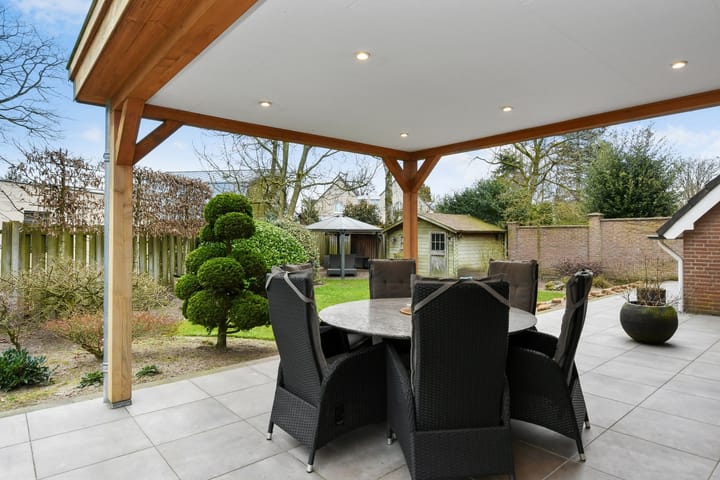 Foto 25 van Ostaderstraat 10