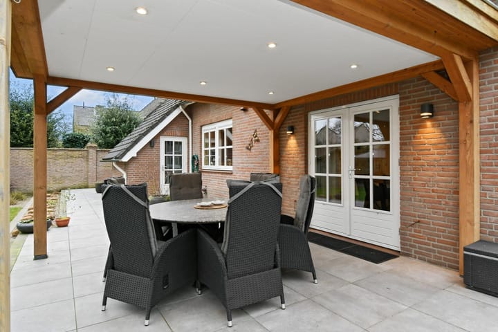 Foto 26 van Ostaderstraat 10