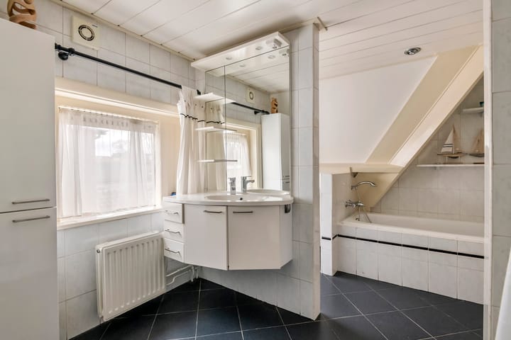 Foto 28 van Grotestraat 12