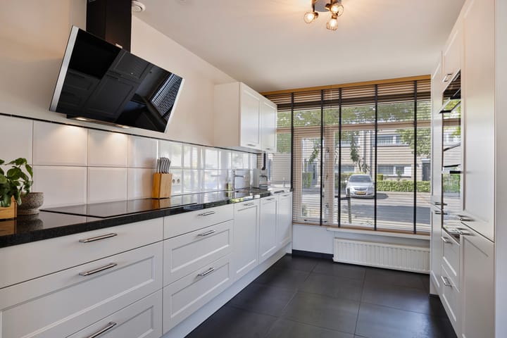 Foto 2 van Dagpauwoog 3