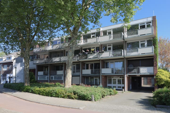 Foto 3 van Schandelerboord 13-E