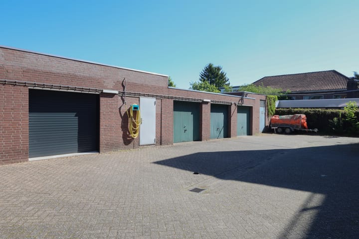 Foto 18 van Schandelerboord 13-E