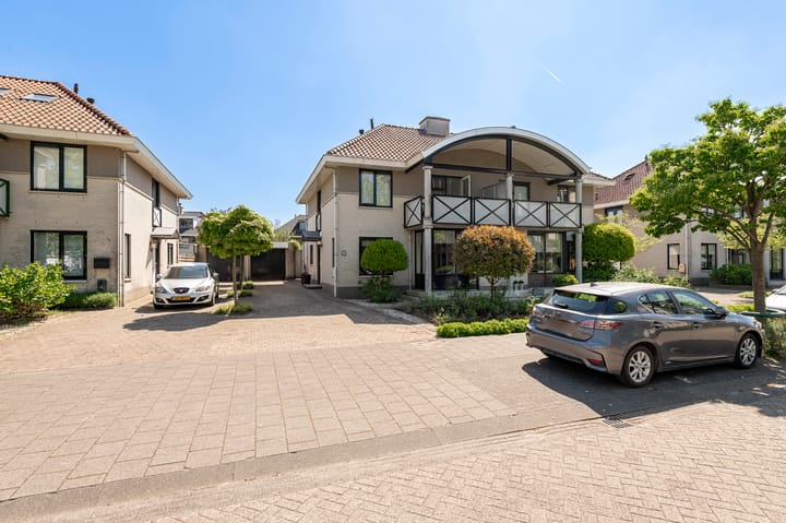 Foto 4 van Romulus 45