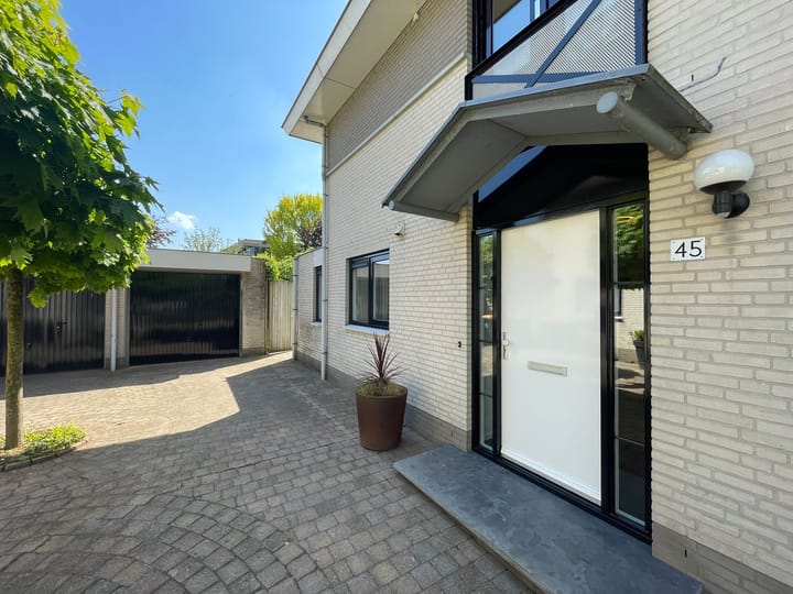 Foto 7 van Romulus 45