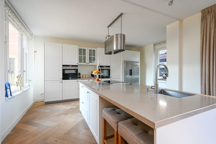 Foto 20 van Thomas Mannsingel 53