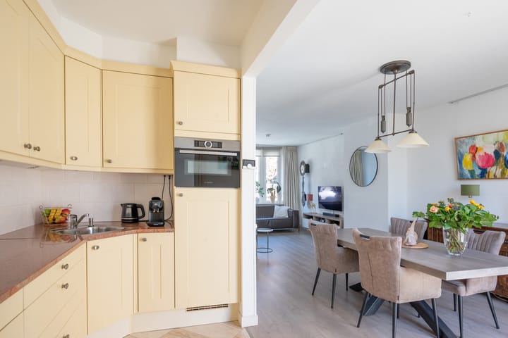 Foto 13 van Van 't Hoffstraat 14