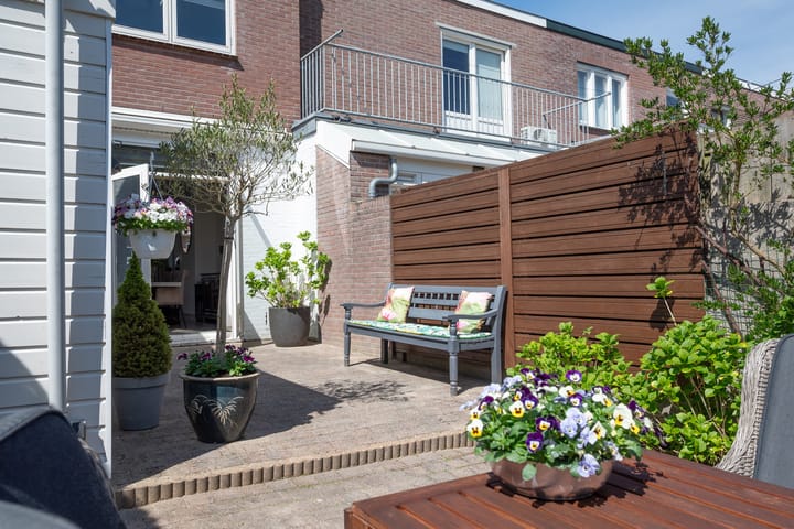 Foto 16 van Van 't Hoffstraat 14