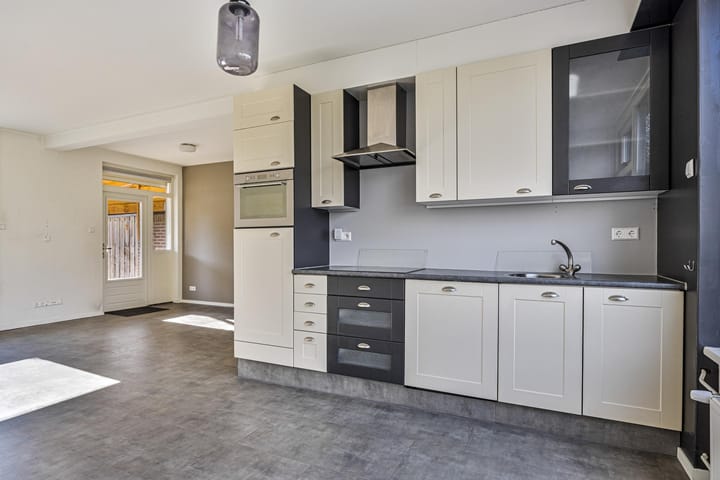 Foto 13 van Mahlerstraat 248