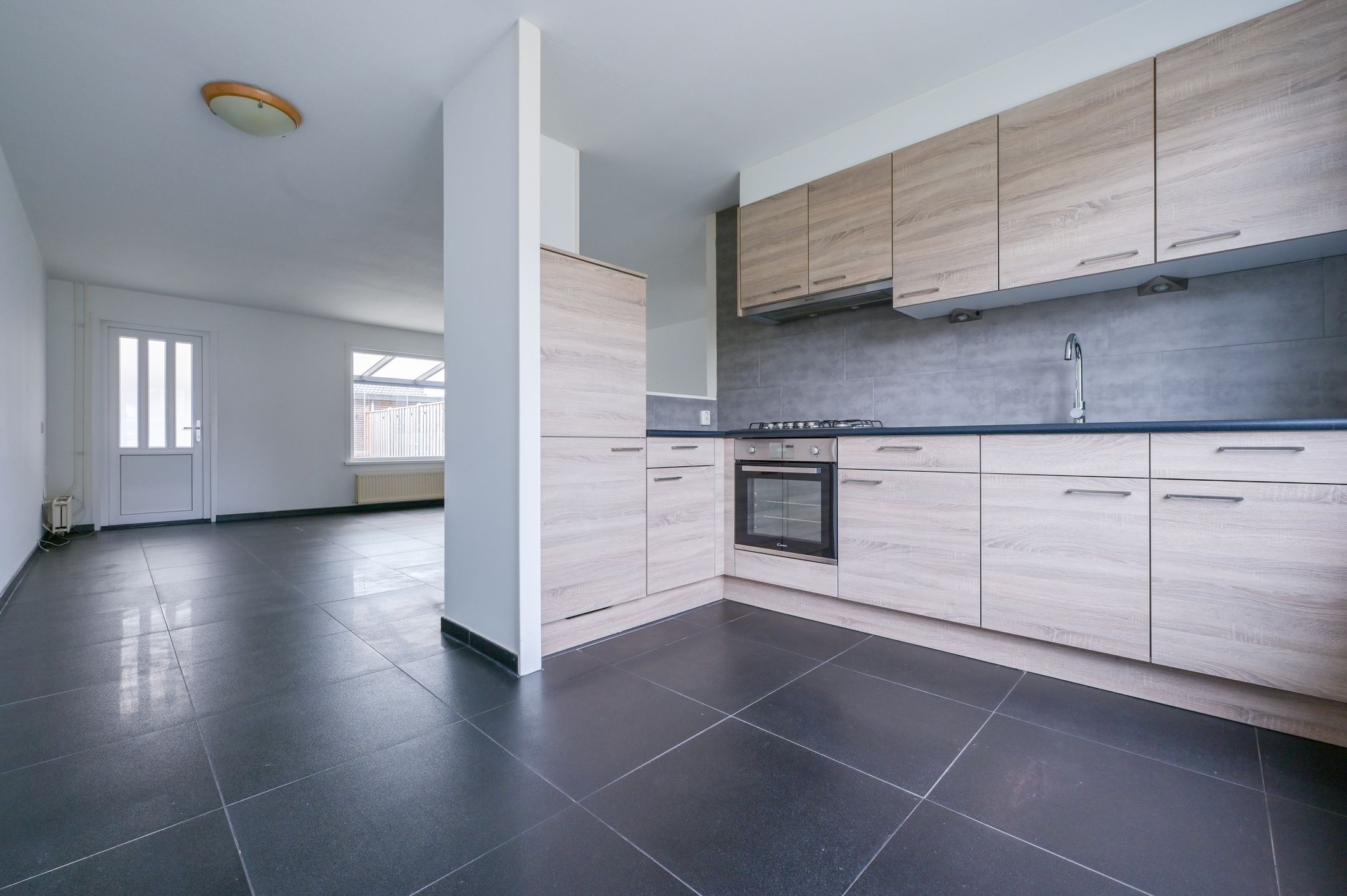 Photo 3 of Egelantier 41