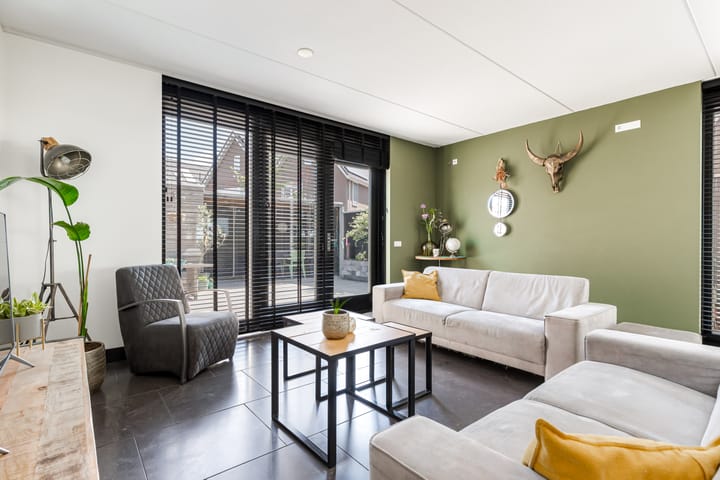 Foto 13 van Burgemeester Folkertslaan 47