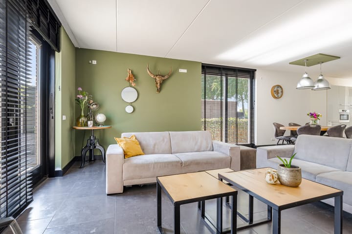 Foto 16 van Burgemeester Folkertslaan 47