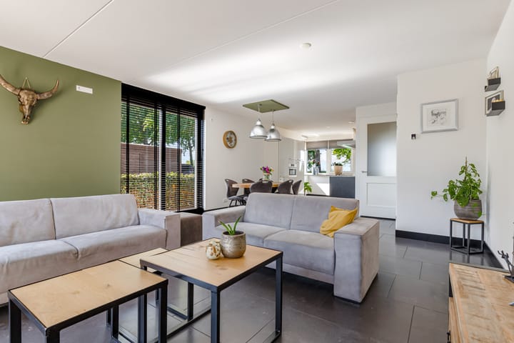 Foto 17 van Burgemeester Folkertslaan 47