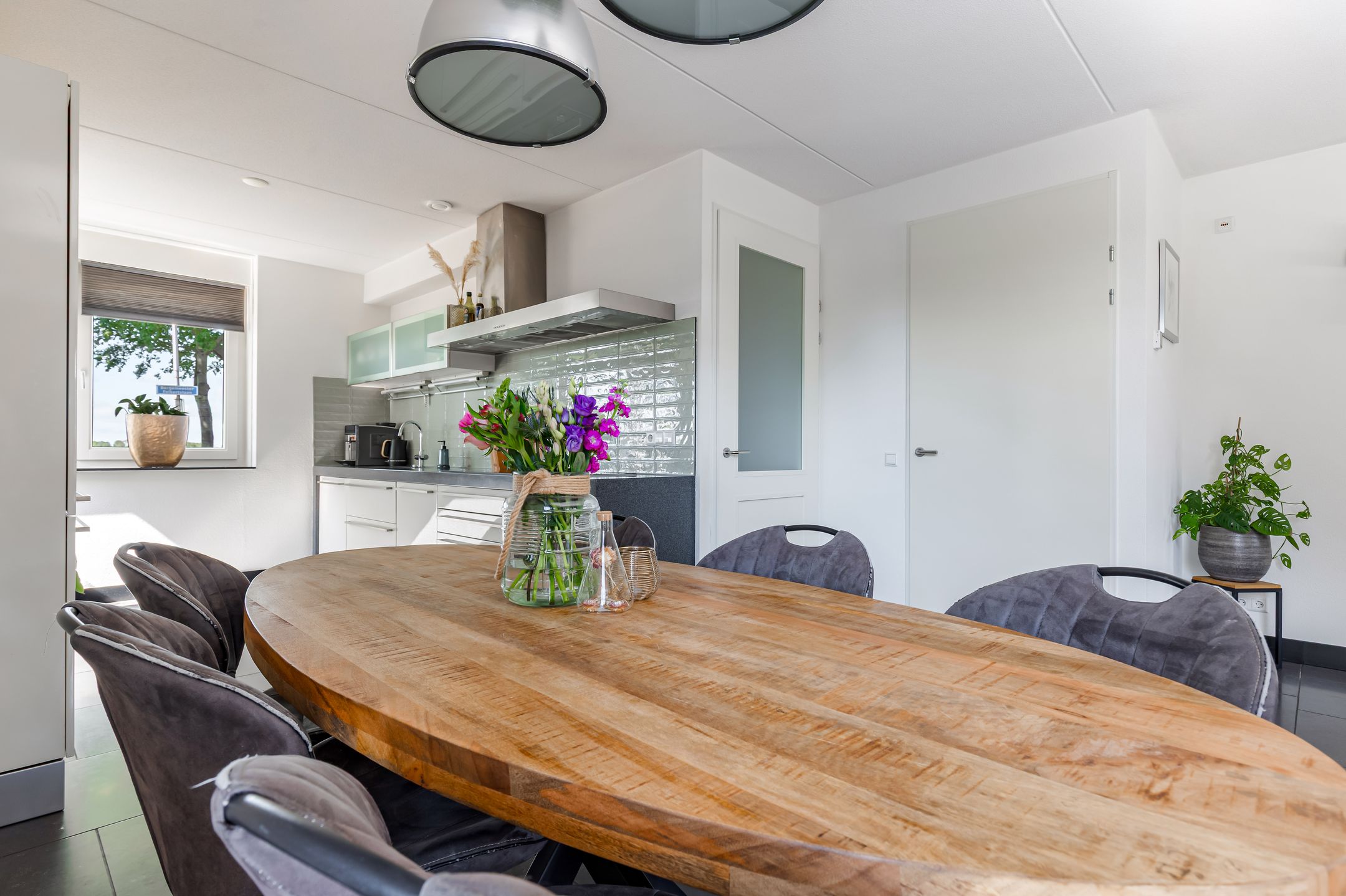 Foto 21 van Burgemeester Folkertslaan 47