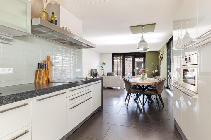 Foto 24 van Burgemeester Folkertslaan 47