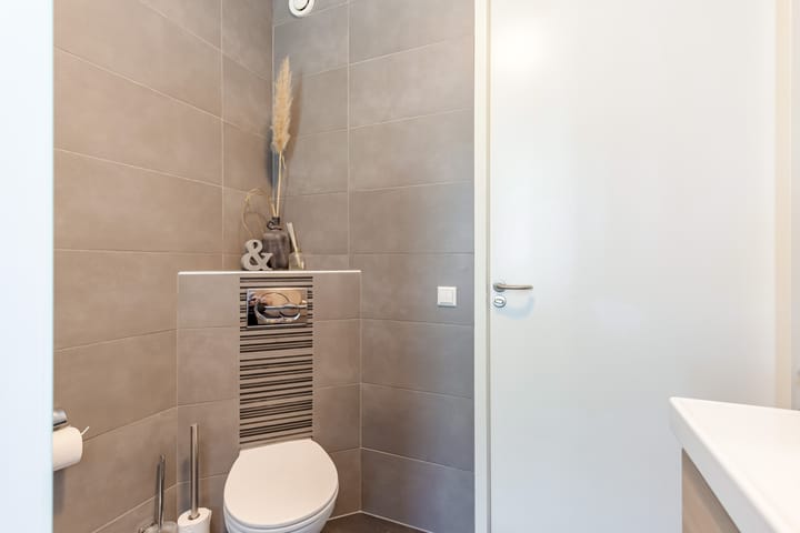 Foto 38 van Burgemeester Folkertslaan 47