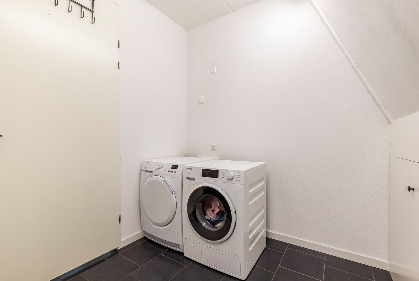 Foto 50 van Burgemeester Folkertslaan 47