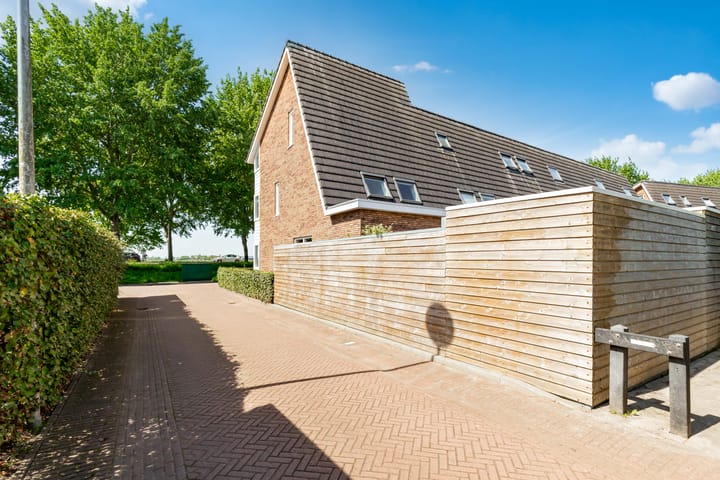 Foto 62 van Burgemeester Folkertslaan 47