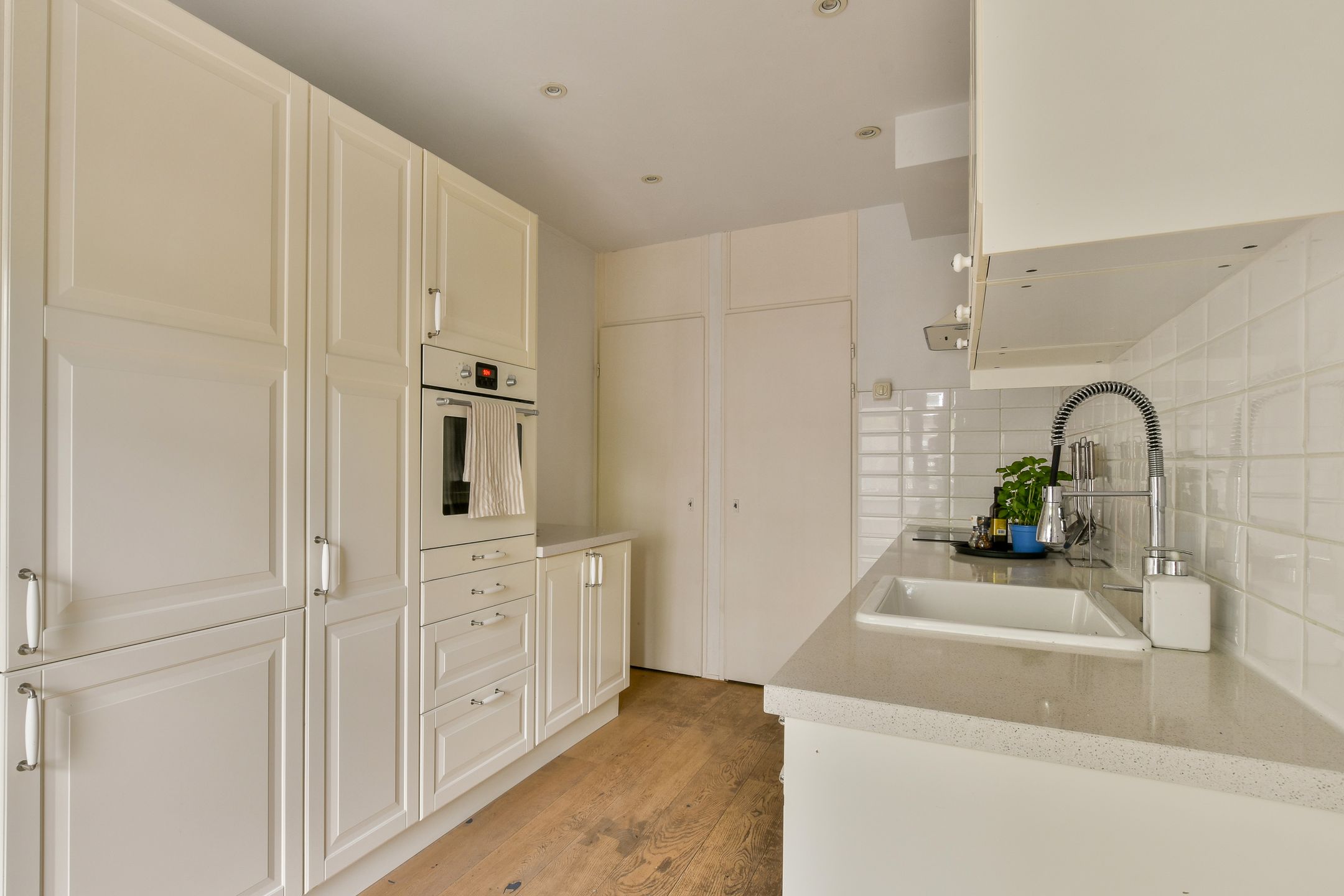 Foto 12 van Molukkenstraat 497