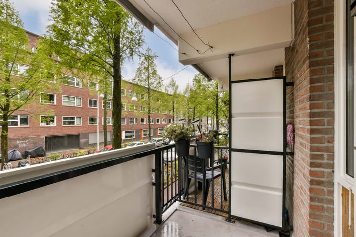 Foto 15 van Molukkenstraat 497