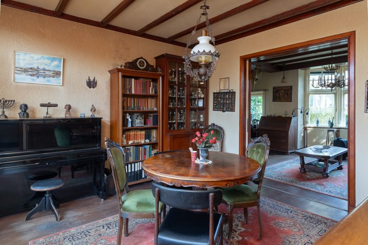 Photo 9 of Wilhelminastraat 8