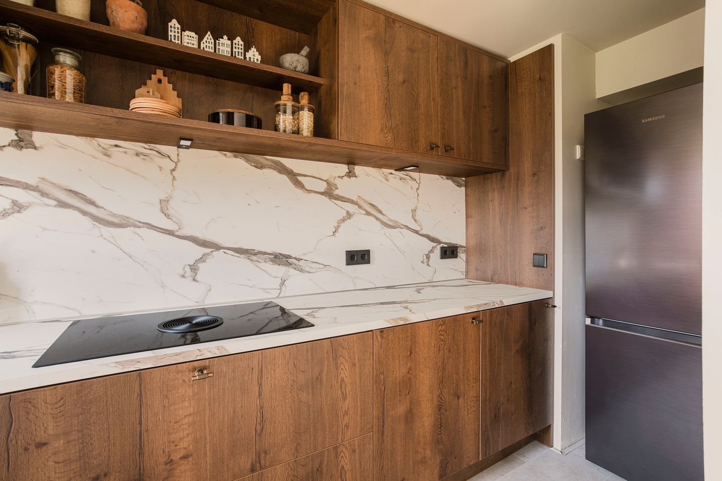 Foto 10 van Leenhofstraat 25